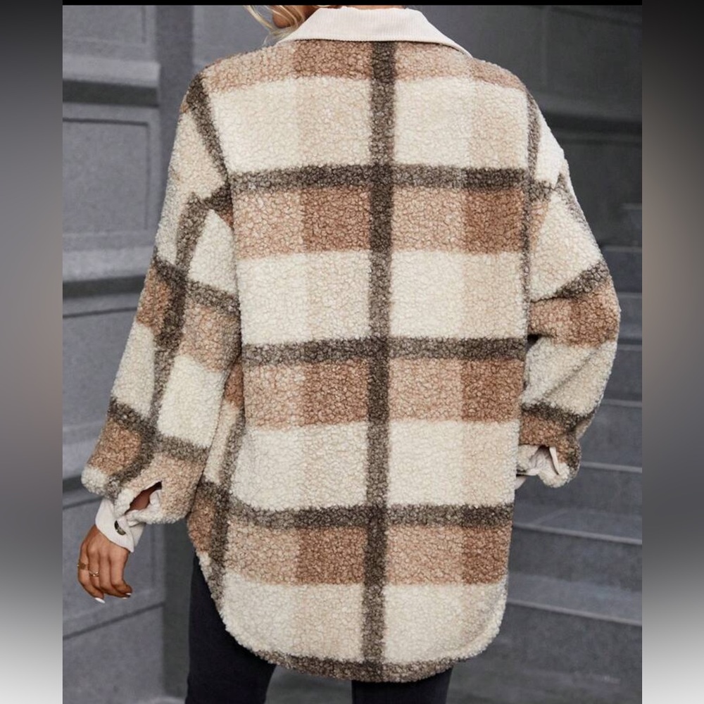 New Plaid button down Sherpa Jacket - Cream and Brown - Picture 4 of 5